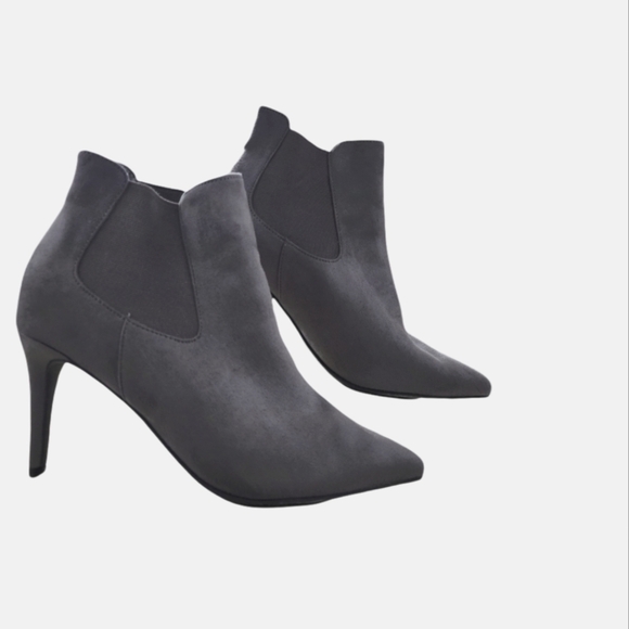 14th & Union Pull-On Suede Ankle Bootie - Picture 9 of 9